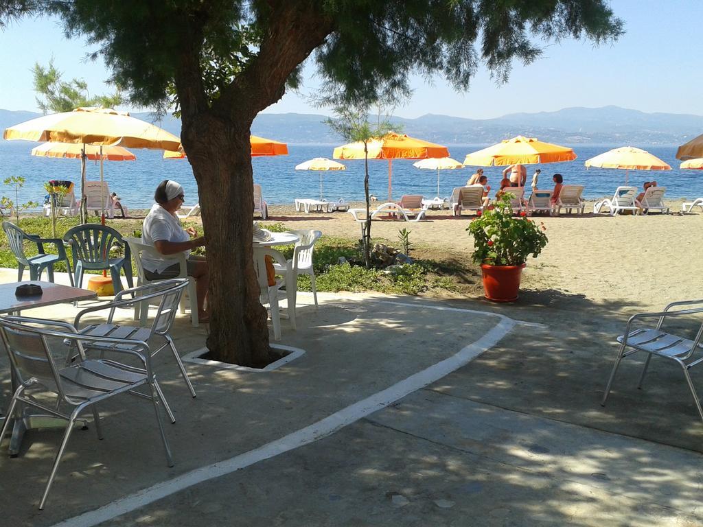 Akrogiali Beach Rooms Amarynthos Luaran gambar